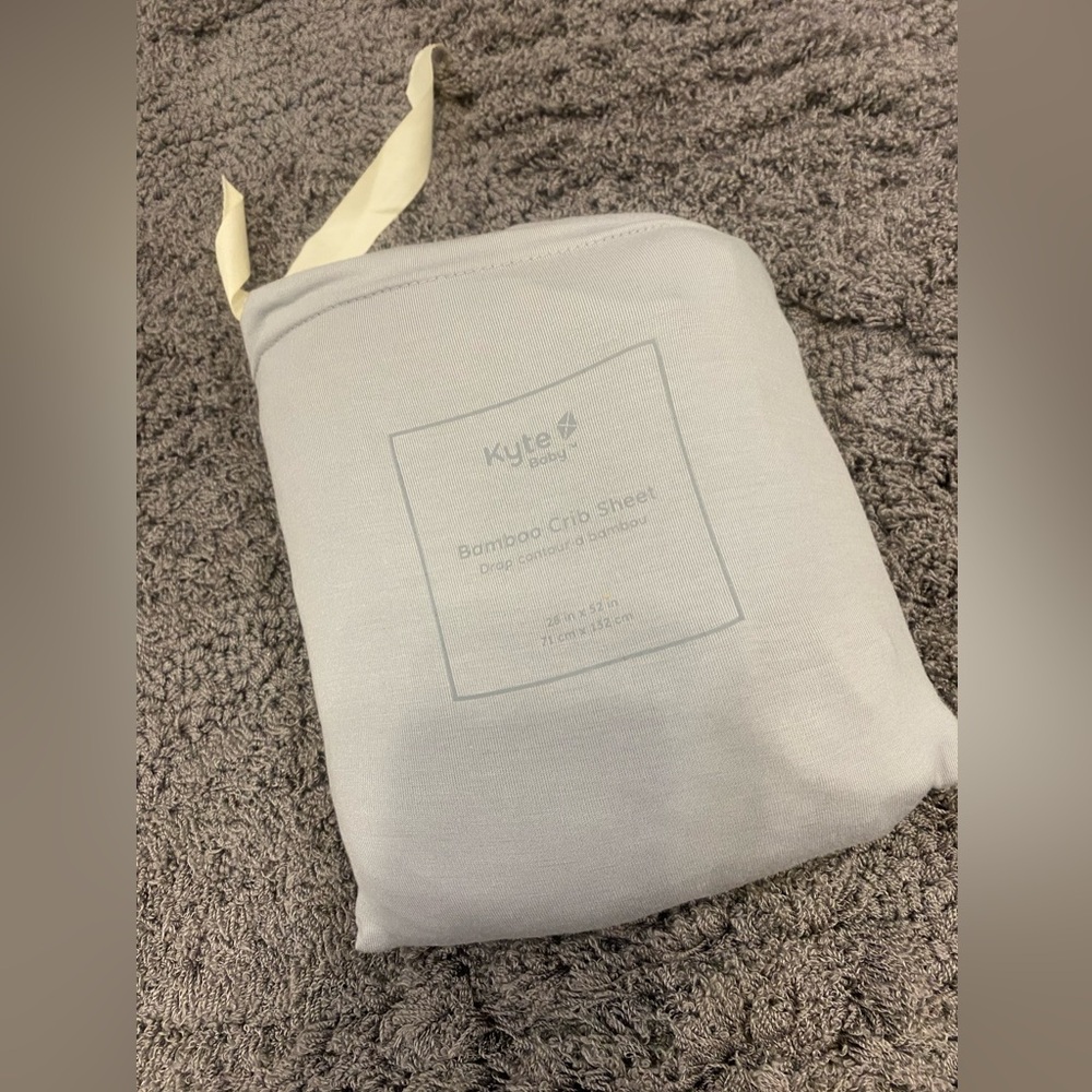 Kyte BABY Bamboo Crib Sheet - Light Gray